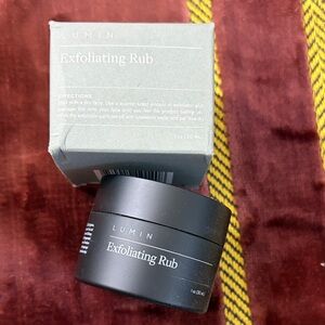 Lumin Exfoliating Rub
